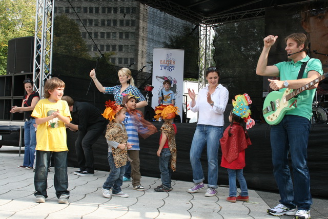 gal/2009/2009 Weltkindertag Duesseldorf  Johannes Rau Platz/IMG_9257.JPG